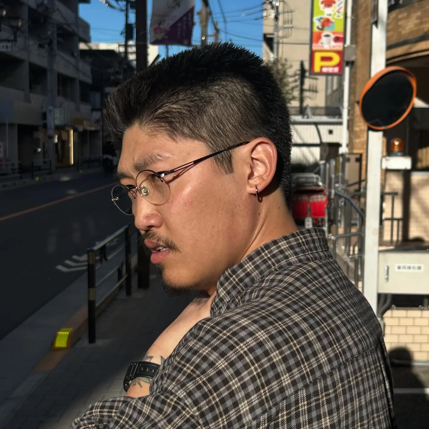 ここらで一丁、角刈りなんてのはいかがでしょう？